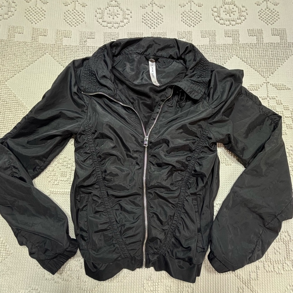 Women's Black Lightweight Ruched Zip Jacket Athletic Mesh Lined Sz S
